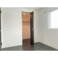 明るい洋室、寝室にどうぞ♪