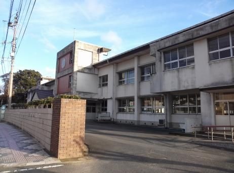 写真：有田町立曲川小学校