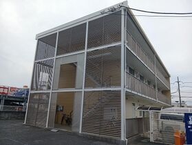 レオパレスフォーリスの外観