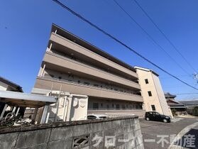 ピュアハイツ生野の外観