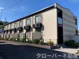 レオパレスルイーズ坂出の外観