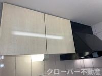 キッチン上吊り戸棚