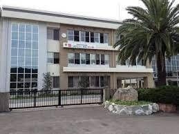 宇多津中学校