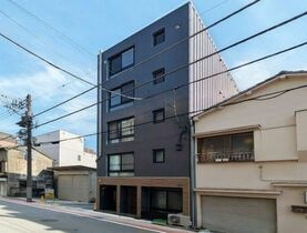 レガーロ上野松が谷の外観