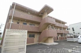 ユーミー川辺の外観