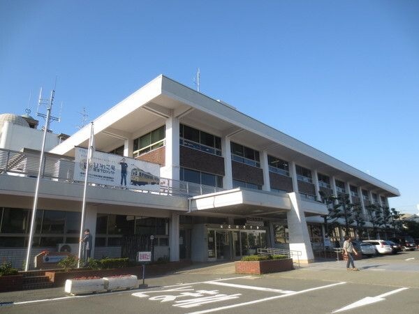 寝屋川市役所