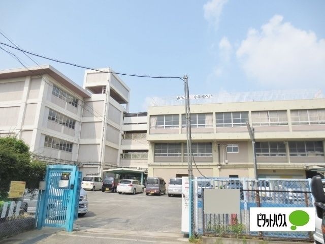 寝屋川市立桜小学校