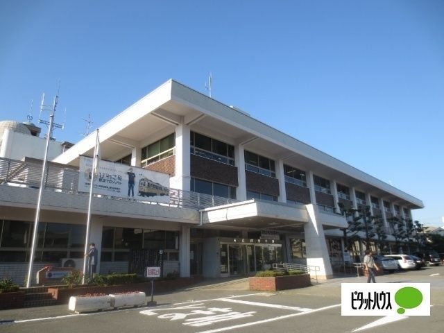 寝屋川市役所
