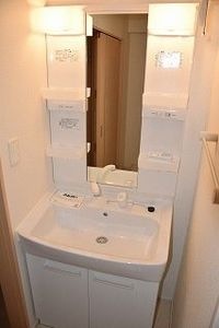 コンパクトで使いやすい洗面所