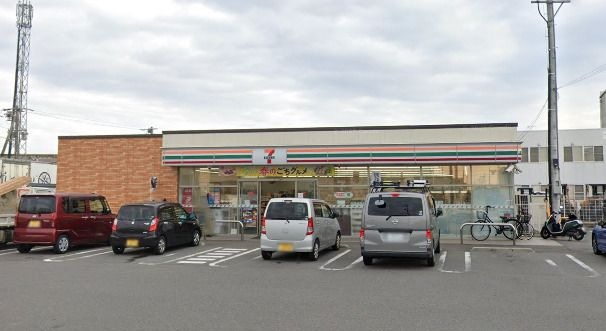 セブンイレブン 北名古屋山之腰店