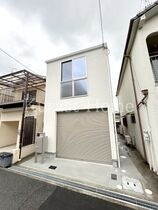 羽曳野市野ガレージ付事務所の外観