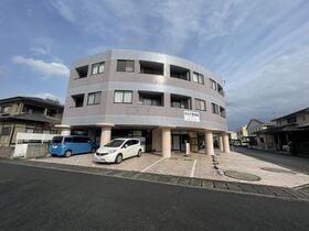 エクセレントクォーターの外観