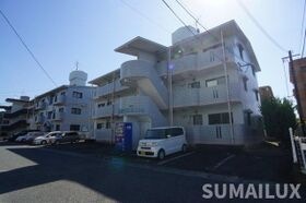ブルーリボンの外観