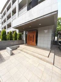 毎日通るエントランスはこのようになっています