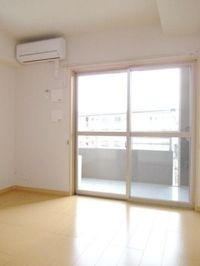 内装は落ち着いています