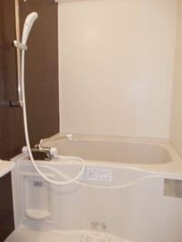 コンパクトで使いやすいお風呂です