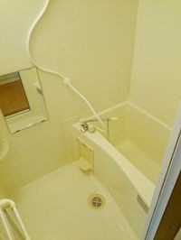 コンパクトで使いやすいお風呂です