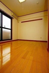 内装は落ち着いています