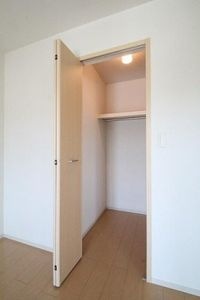 たっぷりとした収納スペースです