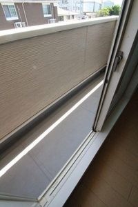 落ち着いた時間を過ごせるバルコニーです