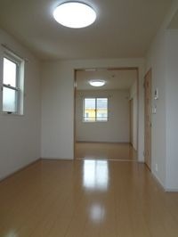こちらの居間で趣味の時間をお楽しみください
