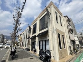 パレド・モネの外観