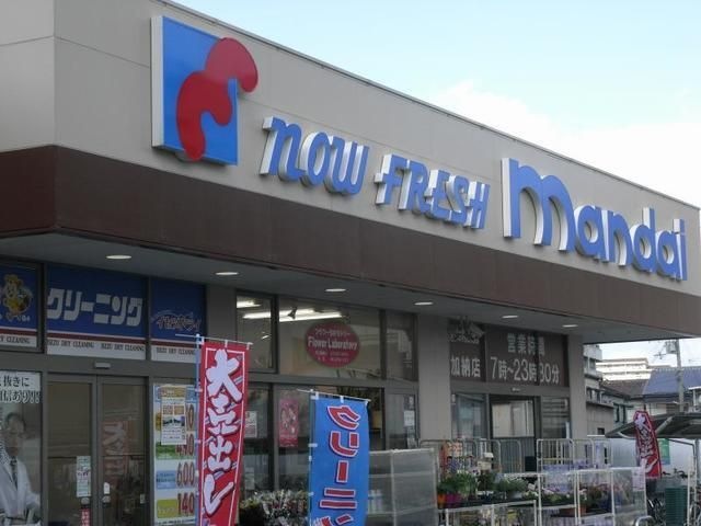 写真：万代加納店