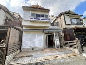 魚住町西岡貸家の外観