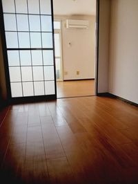 こちらのリビングで趣味の時間をお楽しみください