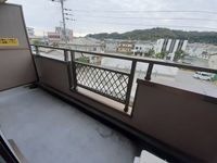 落ち着いた時間を過ごせるバルコニーです