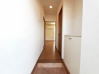 毎日通る玄関はこちらです