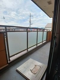 外からの目が気にならないバルコニーで洗濯物が干せます