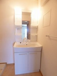 コンパクトで使いやすい洗面所