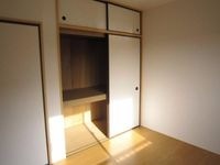 たっぷりとした収納スペースです