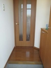 毎日通る玄関はこちらです