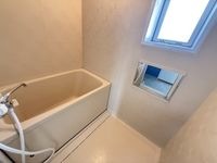 コンパクトで使いやすいお風呂です