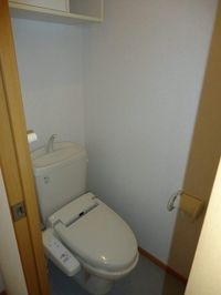 コンパクトで使いやすいトイレです