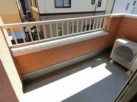 外からの目が気にならないバルコニーで洗濯物が干せます