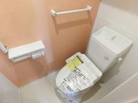 ゆったりとした空間のトイレです