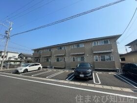 エテルニタ富士松駅の外観