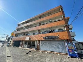 ストーリーIIの外観
