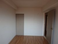 個人の部屋や寝室として使える洋室です