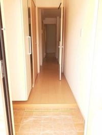 落ち着いた玄関です