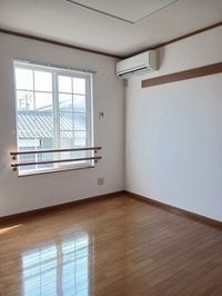 明るい色調の室内です