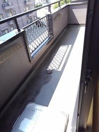 開放的で明るい空間を演出してくれるバルコニーです