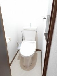 コンパクトで使いやすいトイレです