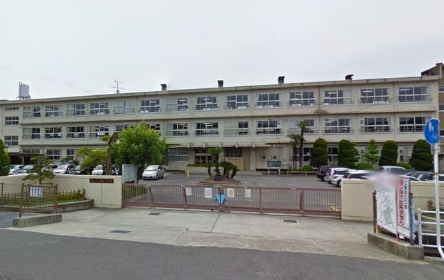 岡山市立富山小学校