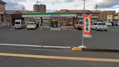 ファミリーマート 岡山国富店