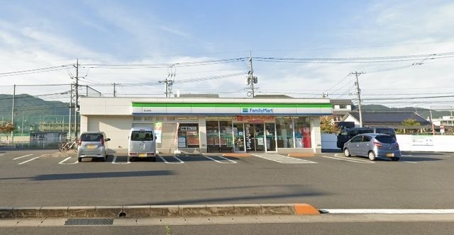 ファミリーマート 岡山長岡店