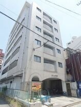 カサベルデ本町の外観